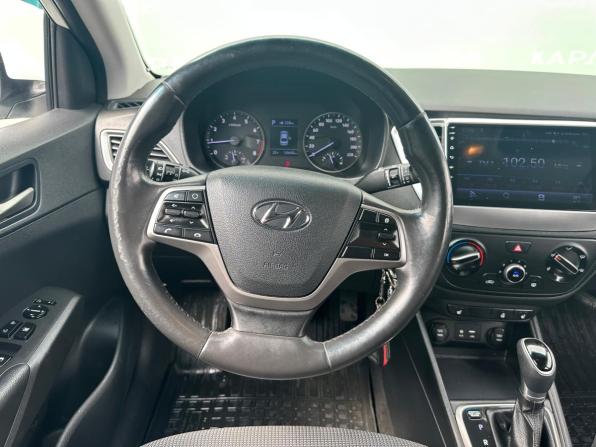 Hyundai Solaris II с пробегом 2017 года, цена 1 099 000 рублей, 128579 км, седан, Автокод Объявления