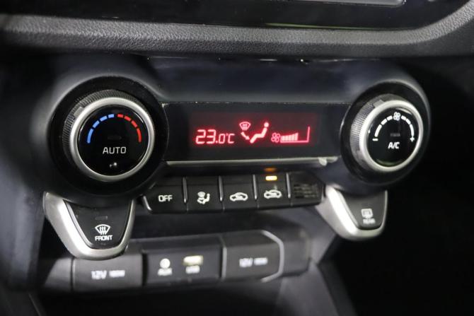 Kia Rio IV с пробегом 2018 года, цена 1 399 990 рублей, 79311 км, седан, Автокод Объявления