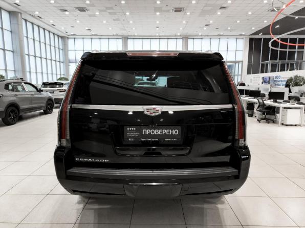 Cadillac Escalade IV с пробегом 2018 года, цена 3 975 000 рублей, 238976 км, внедорожник, Автокод Объявления
