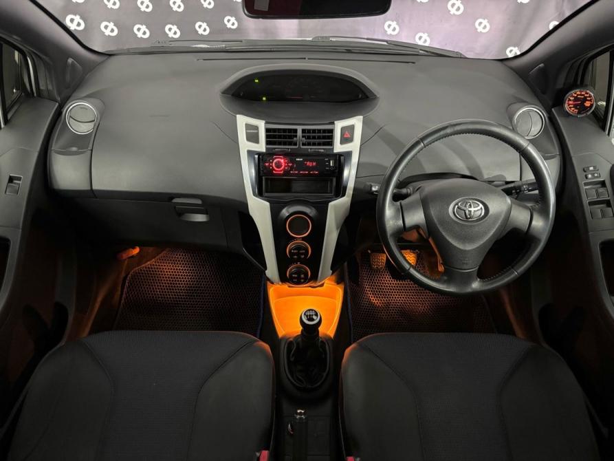 Toyota Vitz II (XP90) Новосибирск  - изображение 18
