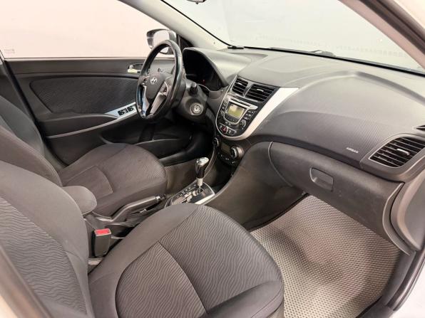 Hyundai Solaris I с пробегом 2013 года, цена 540 000 рублей, 345114 км, седан, Автокод Объявления