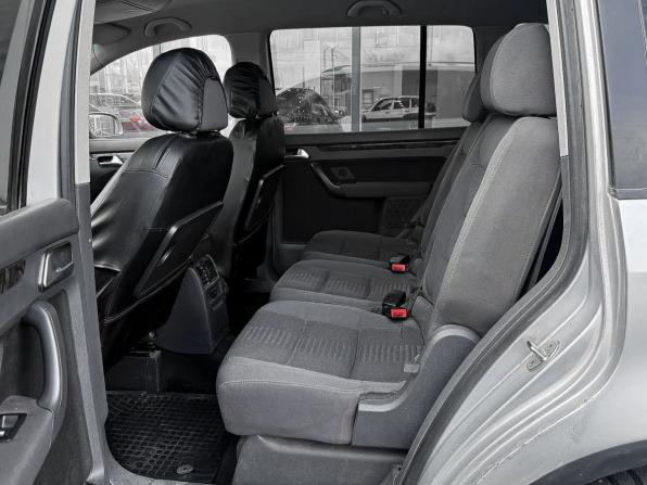 Volkswagen Touran I Рестайлинг с пробегом 2007 года, цена 550 000 рублей, 238253 км, компактвэн, Автокод Объявления