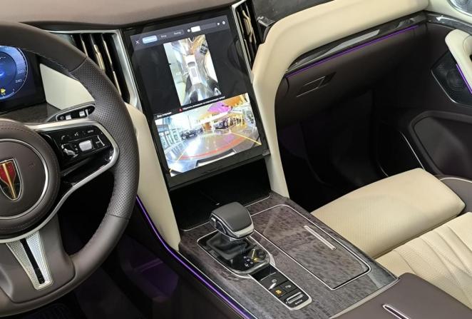 Новый Hongqi HS7 II 2025 года, цена 5 590 000 рублей, внедорожник, Автокод Объявления