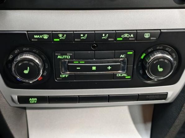 Skoda Octavia II (A5) Рестайлинг с пробегом 2011 года, цена 755 000 рублей, 227974 км, лифтбек, Автокод Объявления