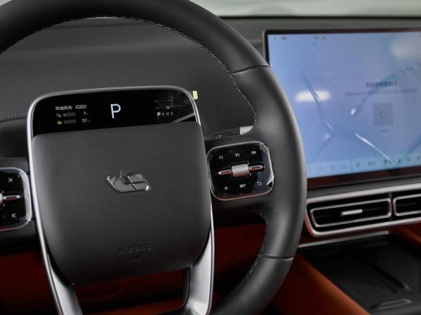 Новый Li Auto (Lixiang) L9 I Рестайлинг 2025 года, цена 11 790 000 рублей, внедорожник, Автокод Объявления