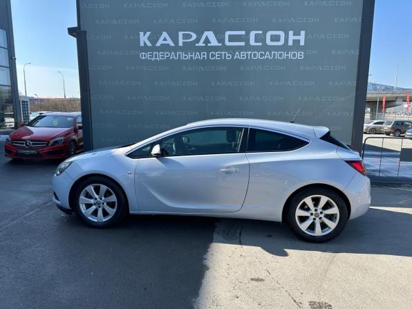Opel Astra J Рестайлинг с пробегом 2012 года, цена 645 000 рублей, 231316 км, хэтчбек, Автокод Объявления