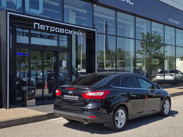 Ford Focus III с пробегом 2013 года, цена 700 000 рублей, 272210 км, седан, Автокод Объявления