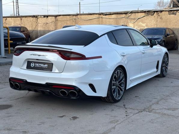 Kia Stinger I с пробегом 2018 года, цена 2 390 000 рублей, 178579 км, лифтбек, Автокод Объявления