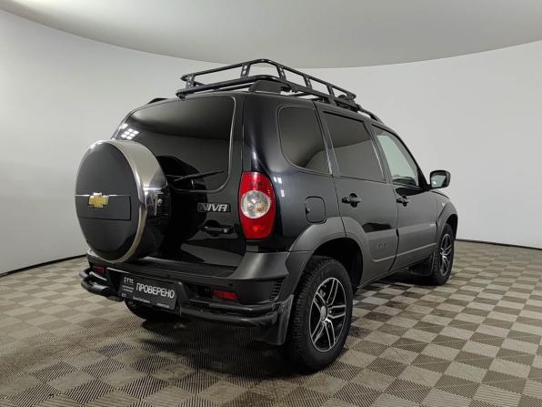 Chevrolet Niva I Рестайлинг с пробегом 2018 года, цена 850 000 рублей, 107400 км, внедорожник, Автокод Объявления