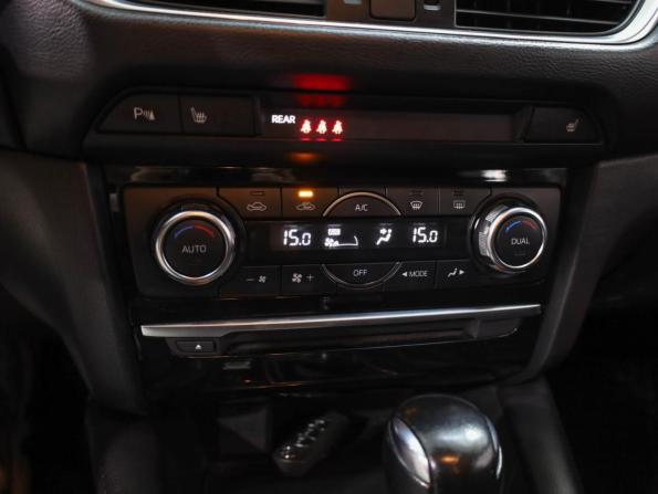 Mazda 6 III (GJ) Рестайлинг с пробегом 2015 года, цена 1 699 000 рублей, 183262 км, седан, Автокод Объявления