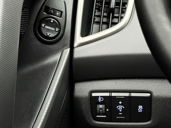 Hyundai Creta I с пробегом 2017 года, цена 1 899 000 рублей, 111521 км, внедорожник, Автокод Объявления