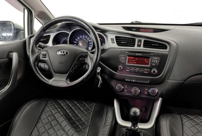 Kia Ceed II с пробегом 2013 года, цена 795 000 рублей, 243500 км, универсал, Автокод Объявления