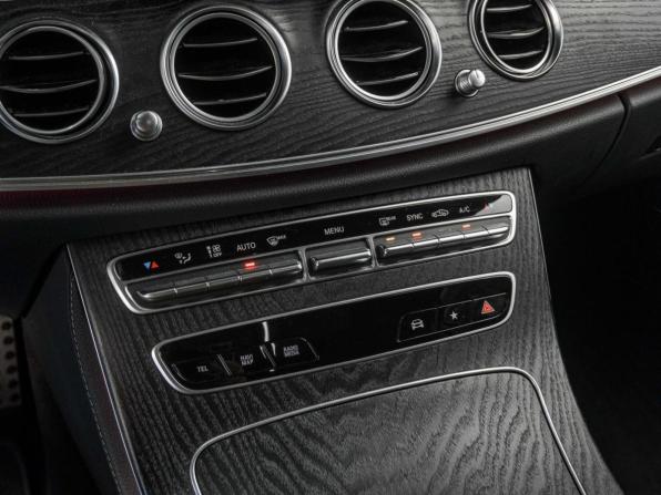 Mercedes-Benz E-Класс V (W213 S213 C238) Рестайлинг с пробегом 2020 года, цена 4 999 000 рублей, 64261 км, седан, Автокод Объявления