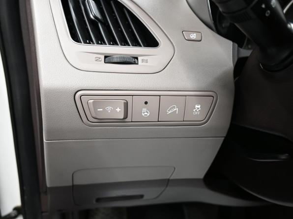 Hyundai ix35 I Рестайлинг с пробегом 2013 года, цена 1 595 000 рублей, 168531 км, внедорожник, Автокод Объявления
