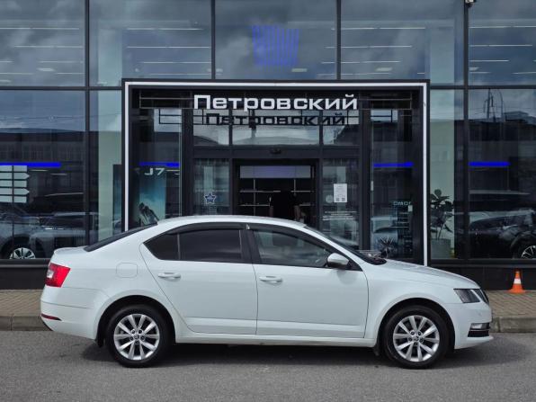Skoda Octavia III (A7) Рестайлинг с пробегом 2017 года, цена 1 620 000 рублей, 169002 км, лифтбек, Автокод Объявления