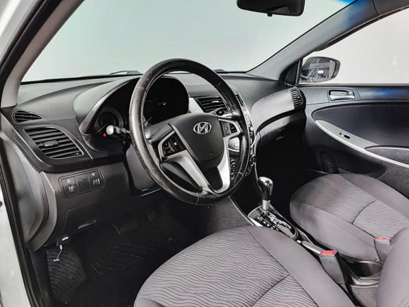 Hyundai Solaris I с пробегом 2012 года, цена 750 000 рублей, 176335 км, седан, Автокод Объявления