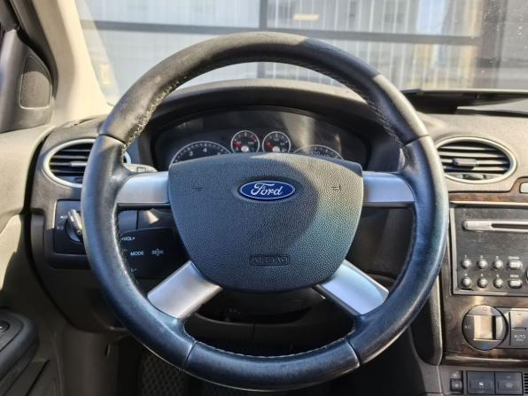 Ford Focus II с пробегом 2005 года, цена 430 000 рублей, 229302 км, седан, Автокод Объявления