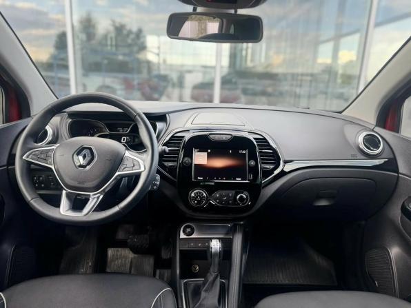 Renault Kaptur I Рестайлинг с пробегом 2021 года, цена 1 890 000 рублей, 35049 км, внедорожник, Автокод Объявления