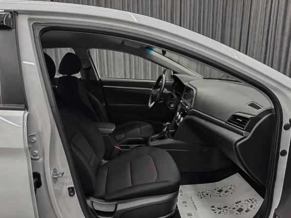 Hyundai Elantra VI (AD) Рестайлинг с пробегом 2019 года, цена 1 299 000 рублей, 132450 км, седан, Автокод Объявления