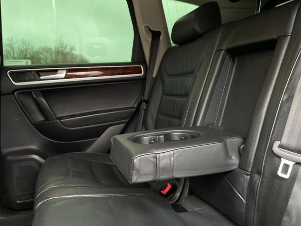 Volkswagen Touareg II с пробегом 2013 года, цена 2 100 000 рублей, 302516 км, внедорожник, Автокод Объявления