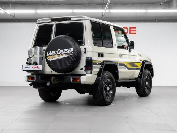 Toyota Land Cruiser 70 Series Рестайлинг 1 с пробегом 2021 года, цена 6 799 000 рублей, 12621 км, внедорожник, Автокод Объявления