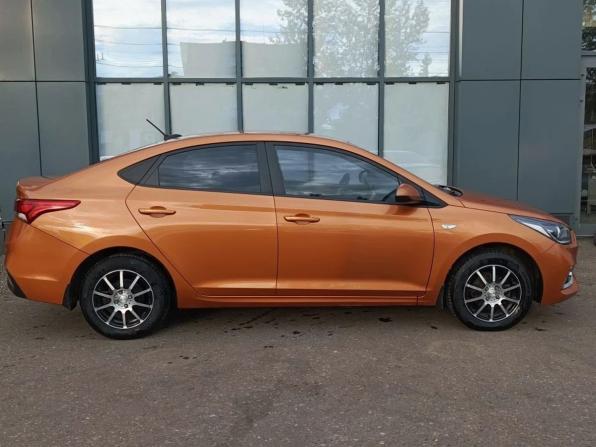 Hyundai Solaris II с пробегом 2019 года, цена 1 350 000 рублей, 108000 км, седан, Автокод Объявления