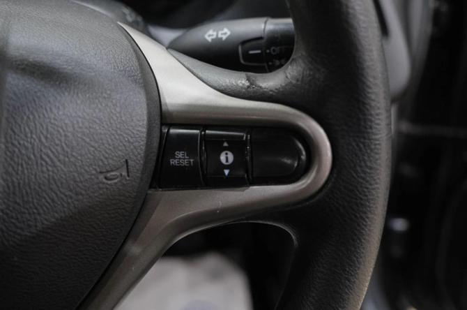 Honda Insight II с пробегом 2010 года, цена 849 000 рублей, 185000 км, хэтчбек, Автокод Объявления