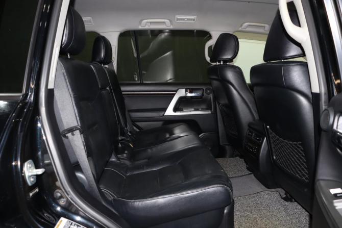 Toyota Land Cruiser 200 Series Рестайлинг 1 с пробегом 2012 года, цена 3 450 000 рублей, 338690 км, внедорожник, Автокод Объявления