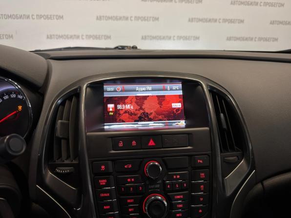 Opel Astra J Рестайлинг с пробегом 2013 года, цена 699 000 рублей, 193000 км, седан, Автокод Объявления