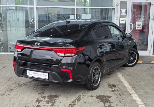 Kia Rio IV с пробегом 2018 года, цена 1 379 000 рублей, 103350 км, седан, Автокод Объявления