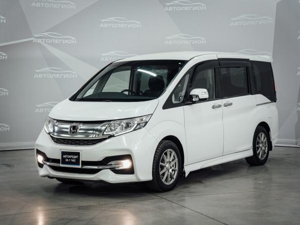 Honda Stepwgn V с пробегом 2015 года, цена 1 890 000 рублей, 92900 км, минивэн, Автокод Объявления