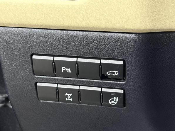Lexus NX I с пробегом 2016 года, цена 3 029 900 рублей, 101277 км, внедорожник, Автокод Объявления