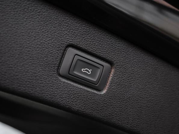 Audi Q7 II (4M) Рестайлинг с пробегом 2019 года, цена 4 599 000 рублей, 80820 км, внедорожник, Автокод Объявления