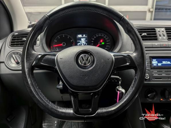 Volkswagen Polo V Рестайлинг с пробегом 2016 года, цена 1 250 000 рублей, 41700 км, седан, Автокод Объявления