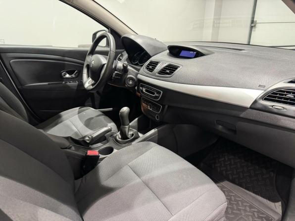 Renault Megane III с пробегом 2011 года, цена 587 320 рублей, 153803 км, хэтчбек, Автокод Объявления