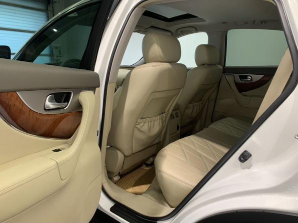 Infiniti QX70 с пробегом 2015 года, цена 1 799 000 рублей, 117502 км, внедорожник, Автокод Объявления