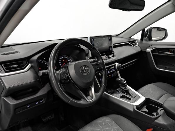 Toyota RAV4 V (XA50) с пробегом 2021 года, цена 3 050 000 рублей, 62472 км, внедорожник, Автокод Объявления