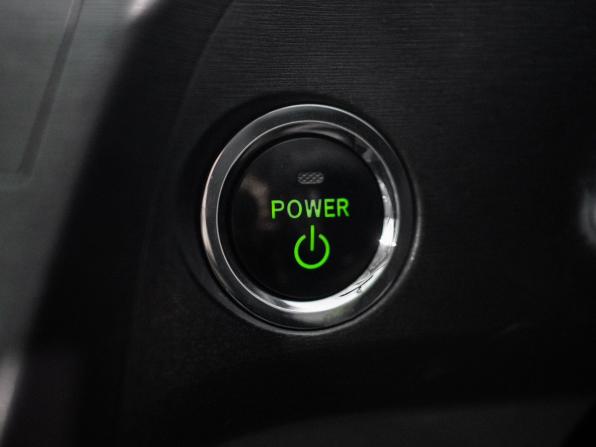 Toyota Prius III (XW30) с пробегом 2010 года, цена 1 080 500 рублей, 174212 км, лифтбек, Автокод Объявления