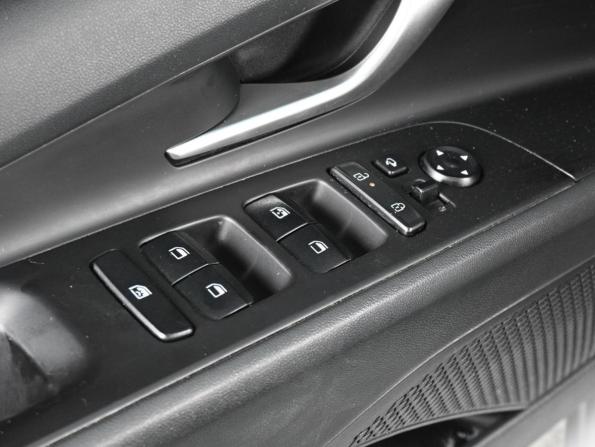 Hyundai Elantra VII (CN7) Рестайлинг с пробегом 2023 года, цена 2 149 000 рублей, 68661 км, седан, Автокод Объявления
