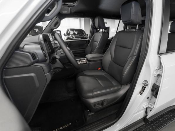 Toyota Land Cruiser Prado 250 Series с пробегом 2025 года, цена 10 550 000 рублей, 50 км, внедорожник, Автокод Объявления