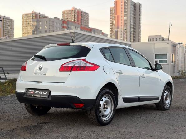 Renault Megane III Рестайлинг 2 с пробегом 2014 года, цена 630 000 рублей, 120878 км, хэтчбек, Автокод Объявления