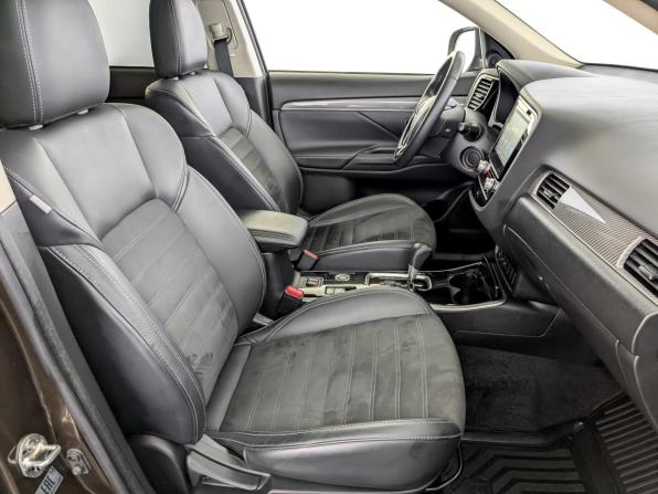 Mitsubishi Outlander III Рестайлинг 3 с пробегом 2021 года, цена 2 750 000 рублей, 65267 км, внедорожник, Автокод Объявления
