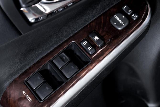 Toyota Camry VII (XV50) Рестайлинг с пробегом 2016 года, цена 1 799 000 рублей, 167913 км, седан, Автокод Объявления