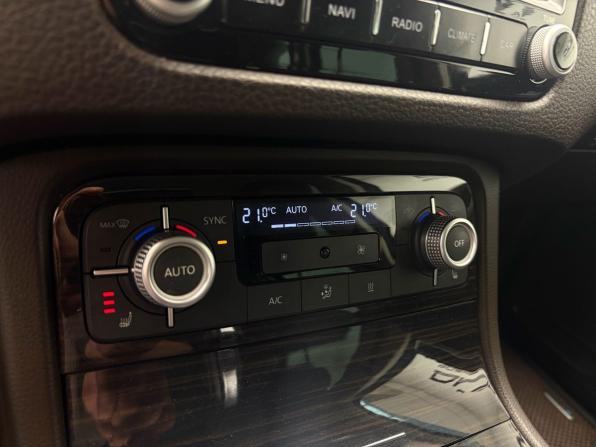 Volkswagen Touareg II Рестайлинг с пробегом 2016 года, цена 2 999 000 рублей, 136268 км, внедорожник, Автокод Объявления