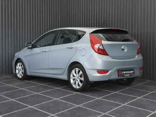 Hyundai Solaris I с пробегом 2013 года, цена 957 000 рублей, 96000 км, хэтчбек, Автокод Объявления