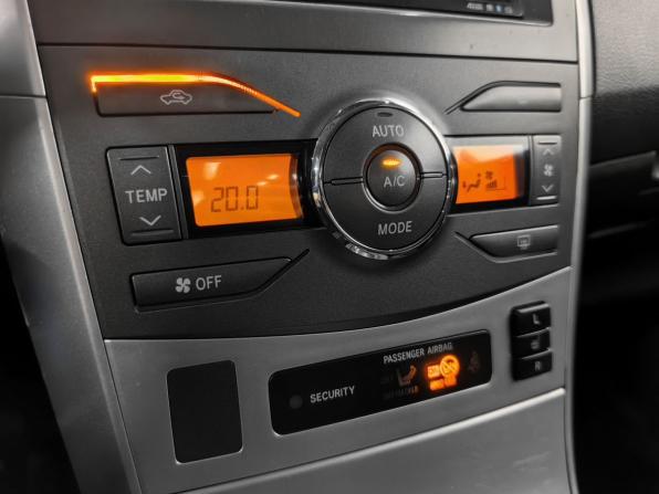 Toyota Corolla X (E140 E150) Рестайлинг с пробегом 2010 года, цена 1 200 000 рублей, 149690 км, седан, Автокод Объявления