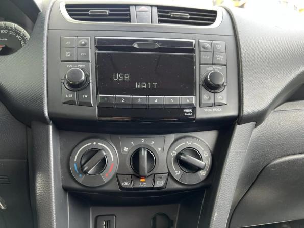 Suzuki Swift IV с пробегом 2011 года, цена 745 000 рублей, 209000 км, хэтчбек, Автокод Объявления