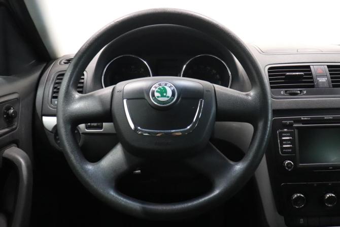 Skoda Yeti I с пробегом 2012 года, цена 768 000 рублей, 138655 км, внедорожник, Автокод Объявления