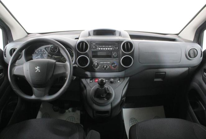 Peugeot Partner II Рестайлинг 2 с пробегом 2022 года, цена 1 320 000 рублей, 232236 км, компактвэн, Автокод Объявления