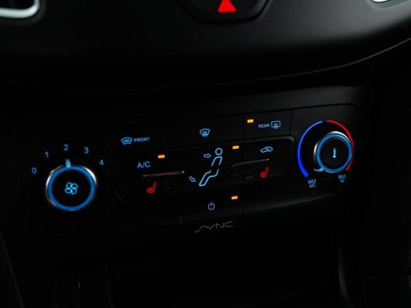 Ford Focus III Рестайлинг с пробегом 2017 года, цена 999 000 рублей, 108796 км, хэтчбек, Автокод Объявления